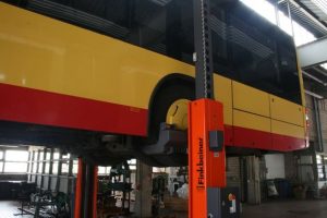 Columna elevadora con cables EHB707