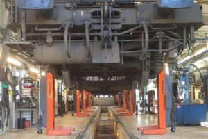 Finkbeiner columnas elevadoras moviles para Ferrocarril EHB907-B