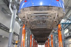 Finkbeiner columnas elevadoras moviles para Ferrocarril EHB907
